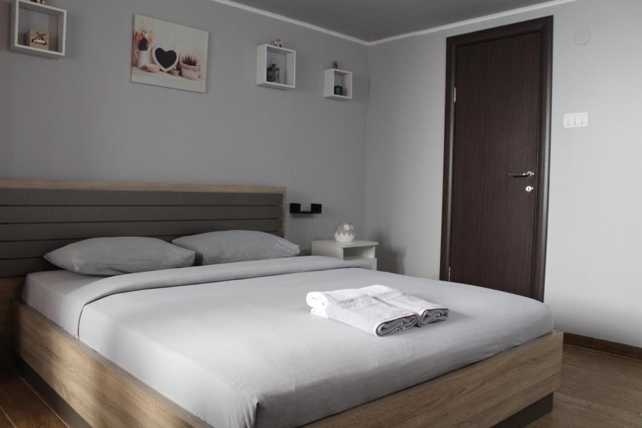 Apartman Daca ポドゴリツァ エクステリア 写真