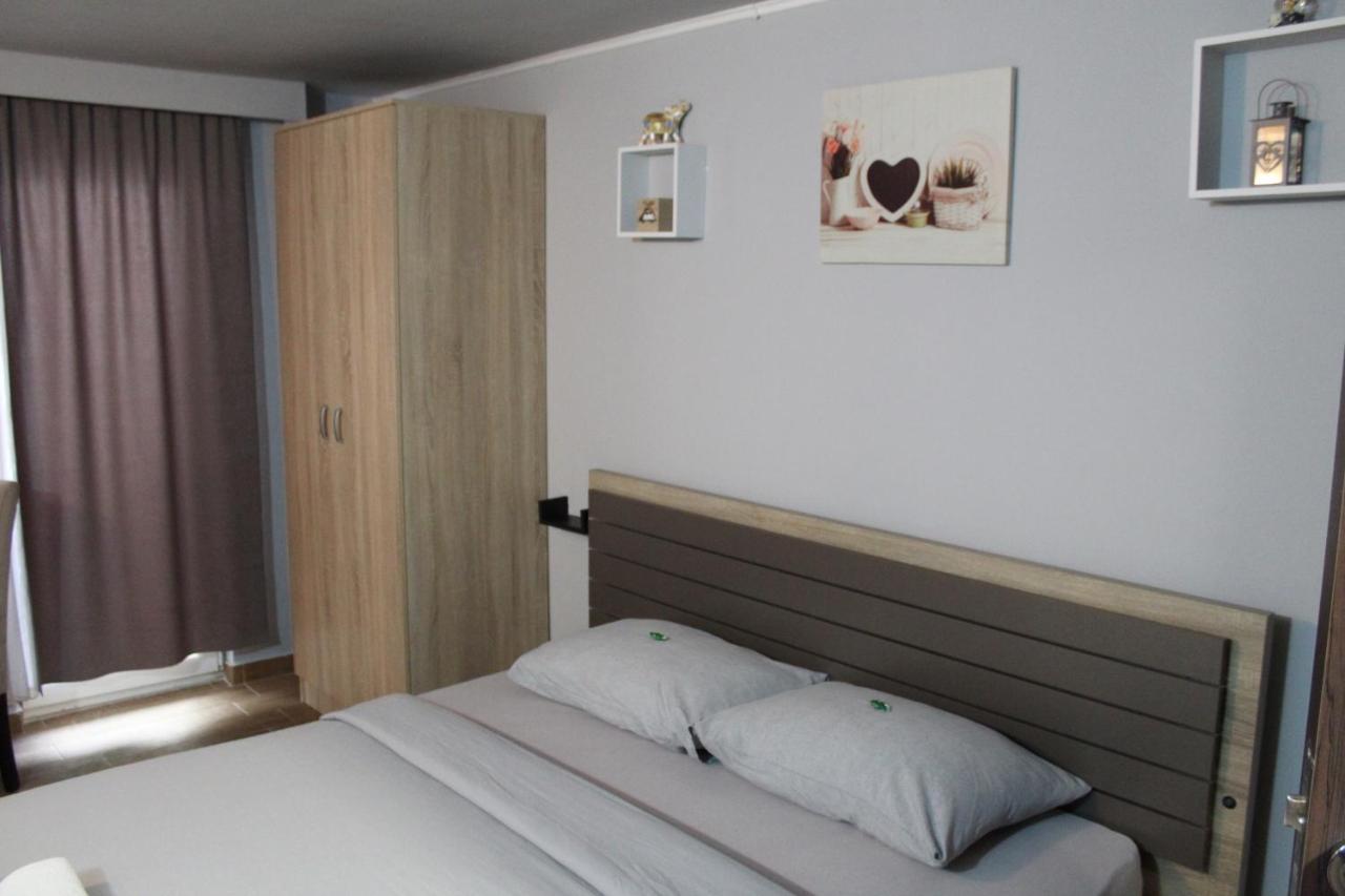 Apartman Daca ポドゴリツァ エクステリア 写真